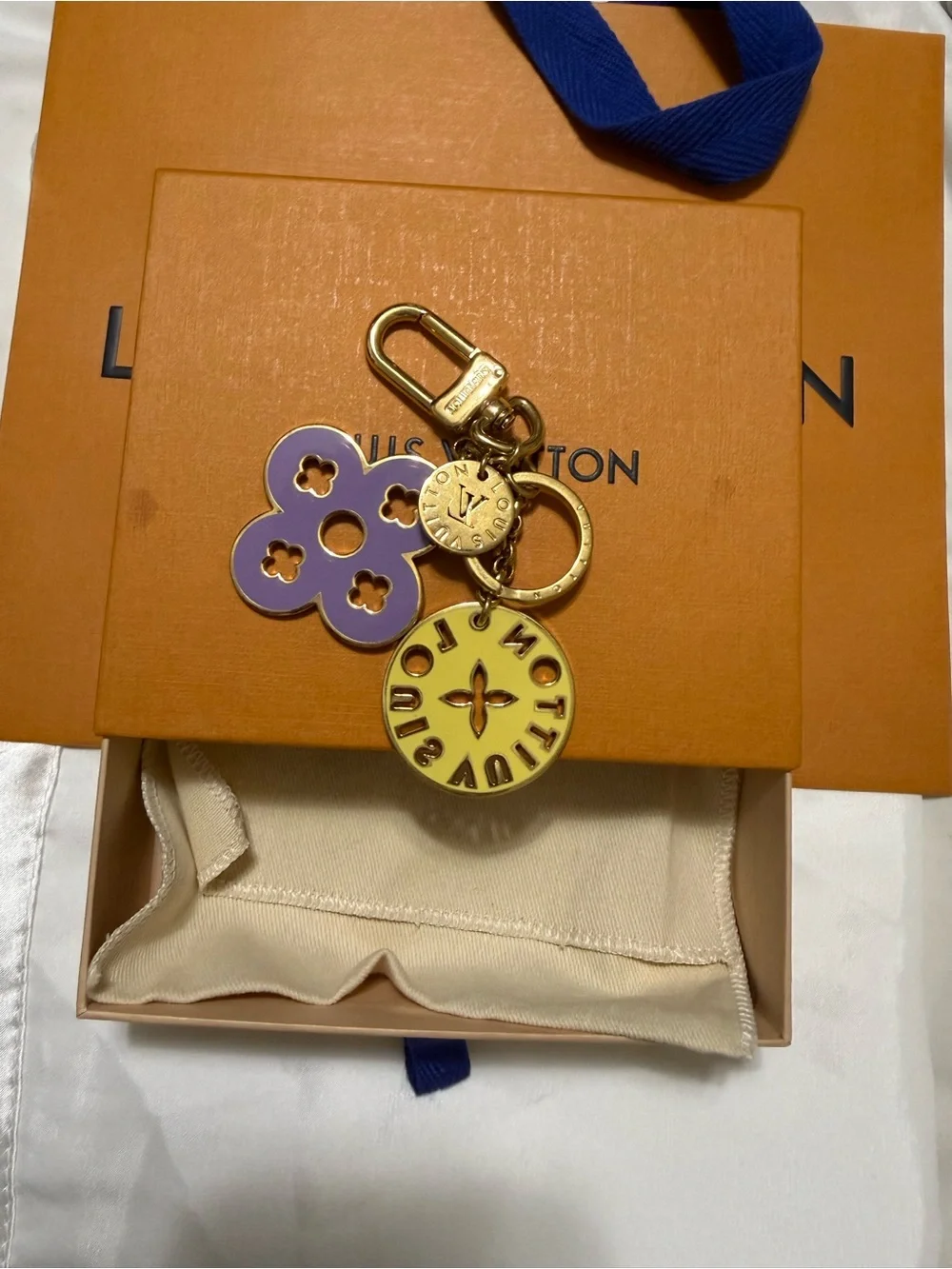 Louis Vuitton Flower  Charm includes box dust bag and shopping bag